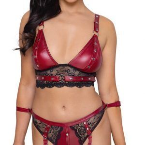 Bralette og stroppe-trusse